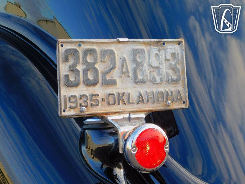 1935 Ford Tudor