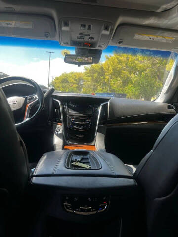 2020 Cadillac Escalade Luxury