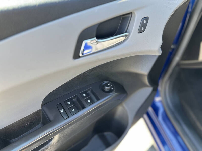 2014 Chevrolet Sonic LT Auto