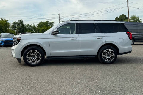 2025 Ford Expedition Active