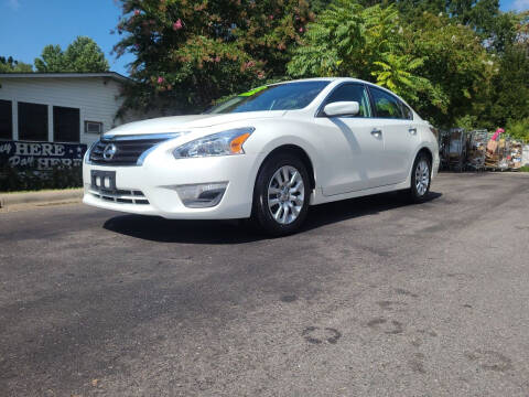 2015 Nissan Altima for sale at TR MOTORS in Gastonia NC