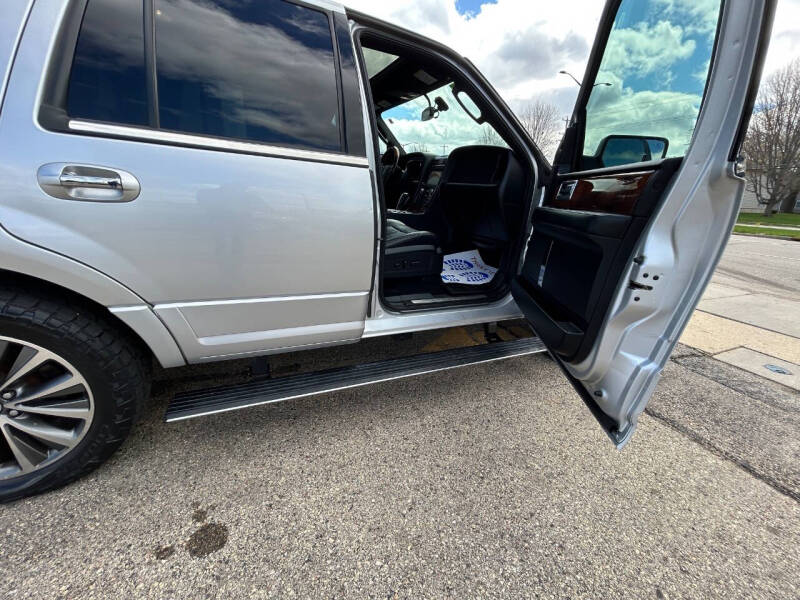 2017 Lincoln Navigator Select