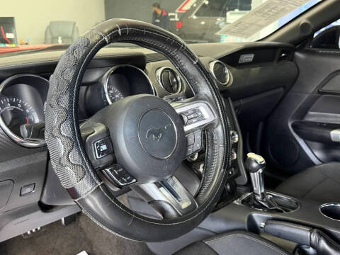 2015 Ford Mustang V6