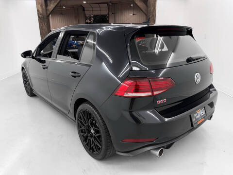 2020 Volkswagen Golf GTI SE