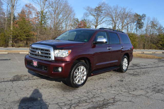 2011 Toyota Sequoia Platinum's photo