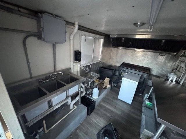 1999 Freightliner MT45 Chassis