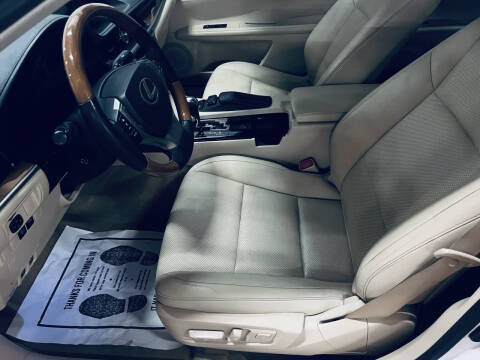 2015 Lexus ES 300h