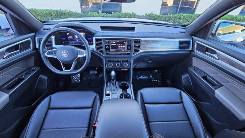 2023 Volkswagen Atlas Cross Sport SE