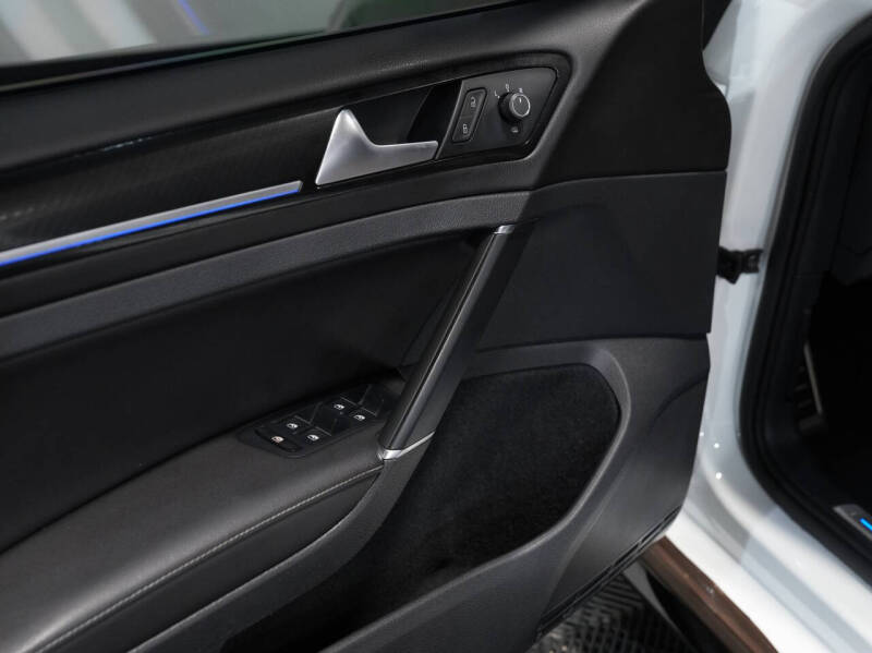 2019 Volkswagen Golf R 4Motion