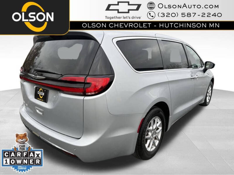 2024 Chrysler Pacifica Touring L