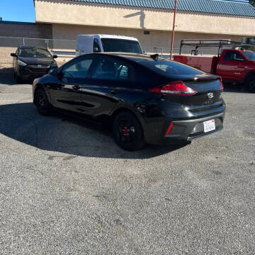 2017 Hyundai Ioniq Hybrid Blue