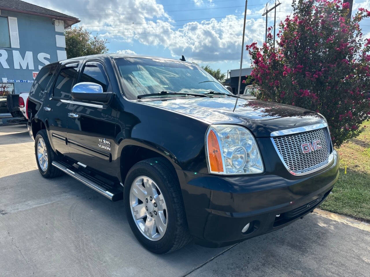 2013 GMC Yukon for sale at HM AUTO PLEX in San Benito, TX