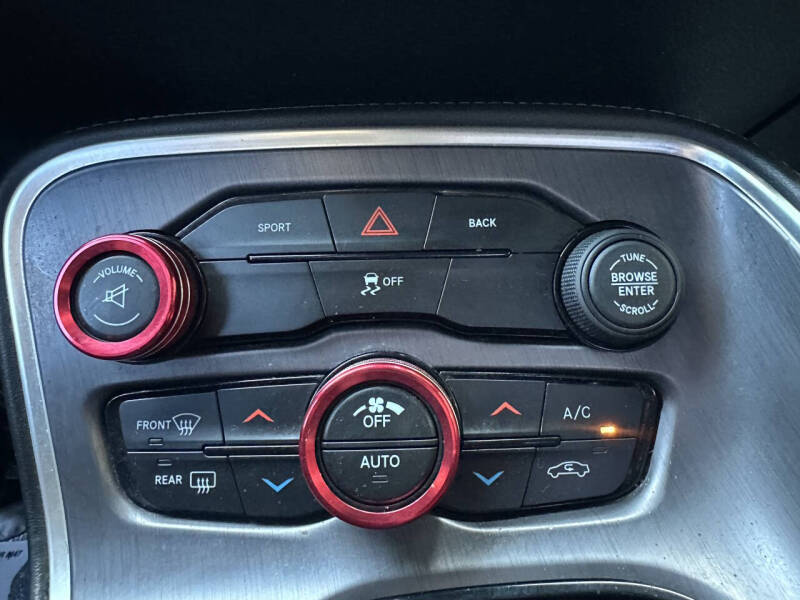 2016 Dodge Challenger SXT