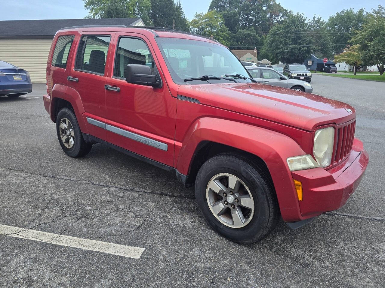 2008 Jeep Liberty for sale at QUEENSGATE AUTO SALES in York, PA