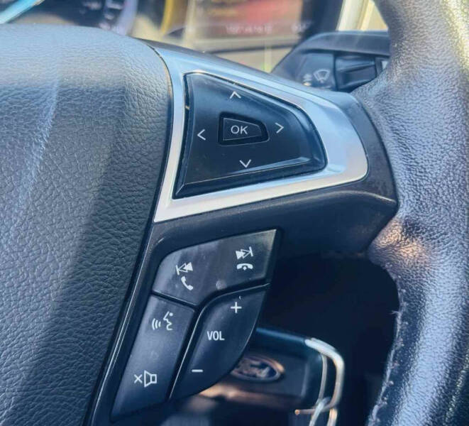 2016 Ford Fusion Hybrid SE