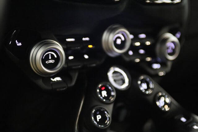 2021 Aston Martin Vantage