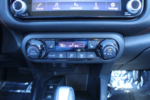 2021 Nissan Kicks SR