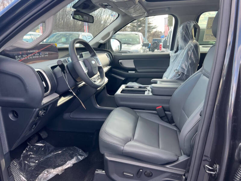 2026 Ford Expedition MAX Active