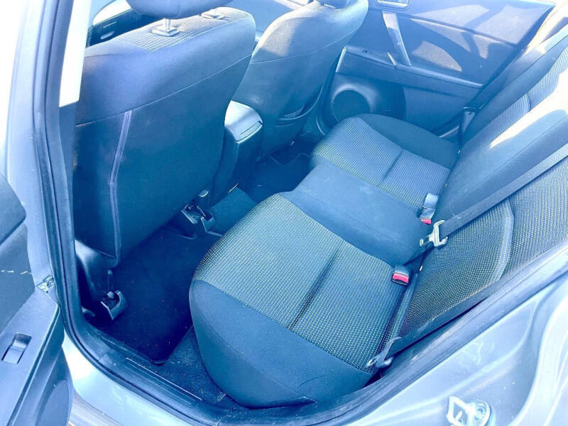 2013 Mazda MAZDA3 i SV