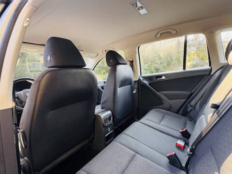 2013 Volkswagen Tiguan S