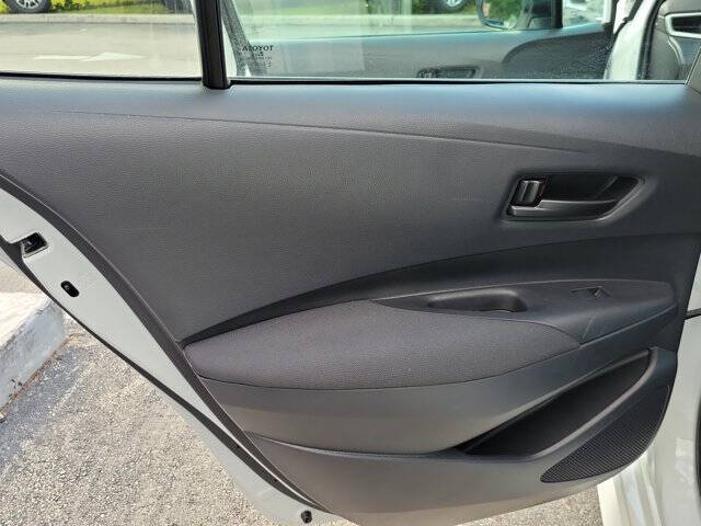 2025 Toyota Corolla LE