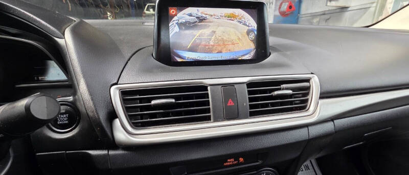 2018 Mazda MAZDA3 Sport