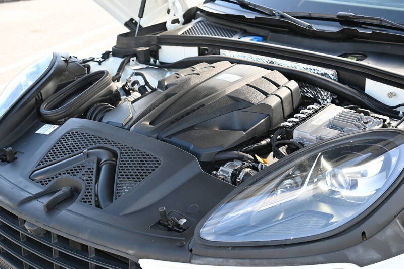 2021 Porsche Macan S