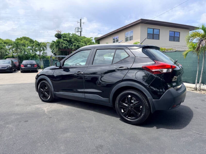 2019 Nissan Kicks SV