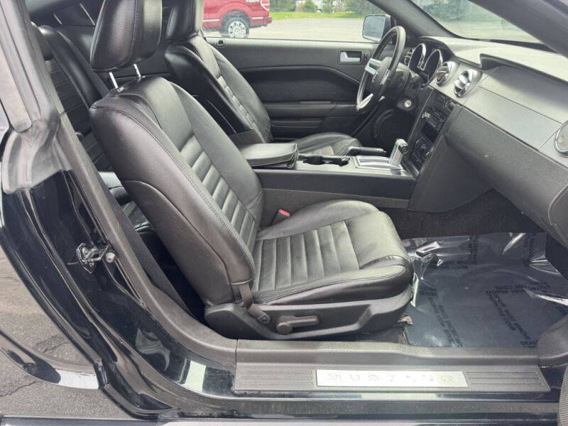 2006 Ford Mustang GT Deluxe