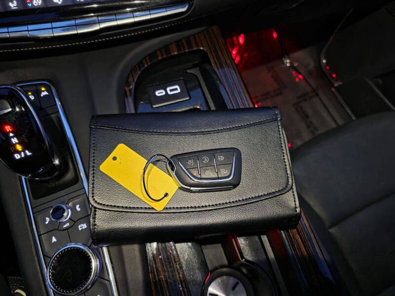 2023 Cadillac Escalade Premium Luxury