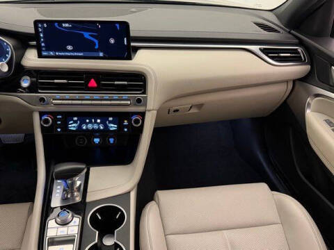2025 Genesis G70