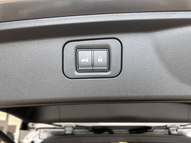 2025 Nissan Armada Platinum