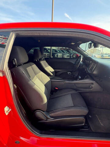 2016 Dodge Challenger SXT