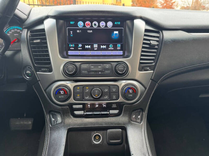 2017 Chevrolet Suburban LT