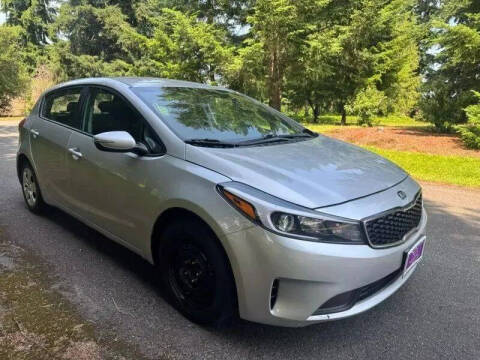 2017 Kia Forte5 LX