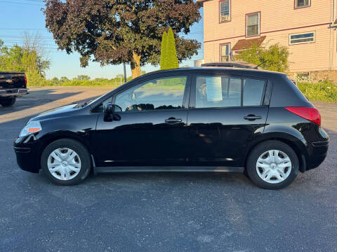 2010 Nissan Versa 1.8 S