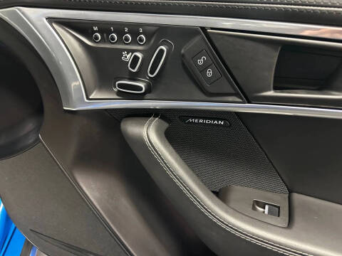 2019 Jaguar F-TYPE P300