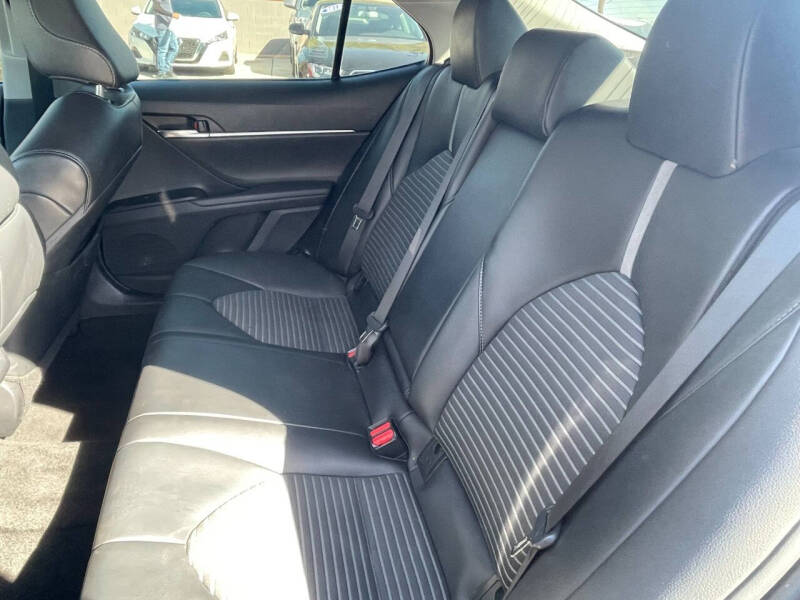 2022 Toyota Camry SE