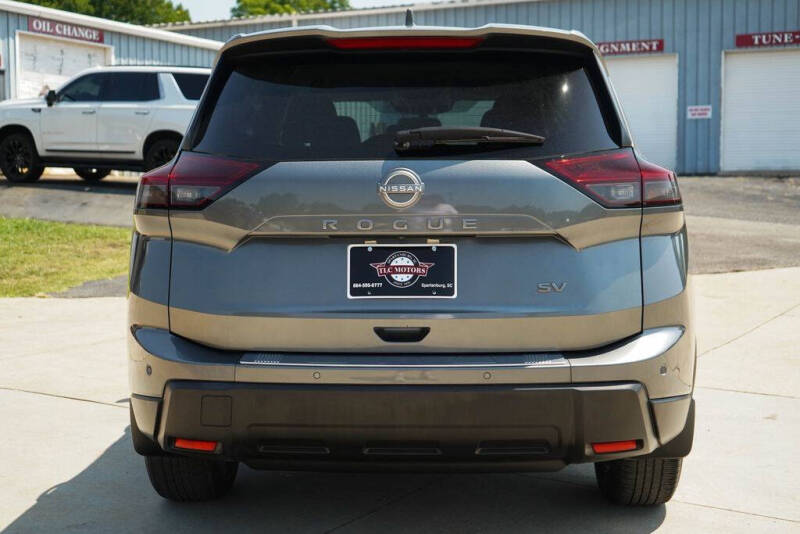 2024 Nissan Rogue SV