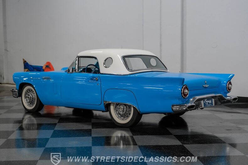1957 Ford Thunderbird