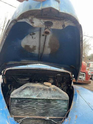 1948 Ford Super Deluxe