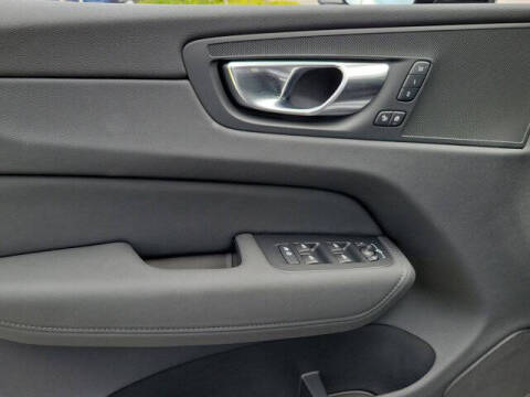 2026 Volvo XC60 B5 Core