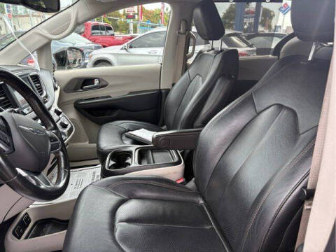 2020 Chrysler Pacifica Touring L