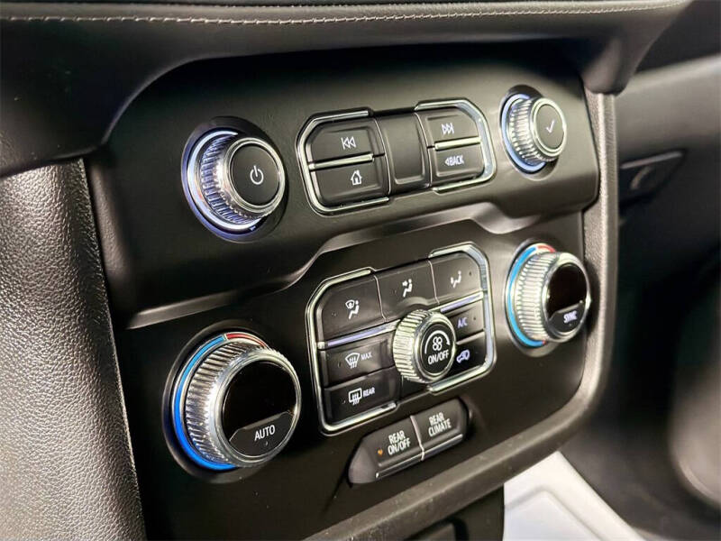 2022 GMC Yukon XL SLE