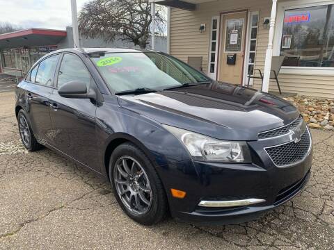 2014 Chevrolet Cruze for sale at G & G Auto Sales in Steubenville OH