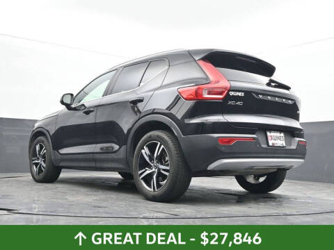 2025 Volvo XC40 B5 Core Bright Theme