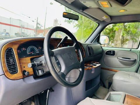 2000 Dodge Ram Van 1500