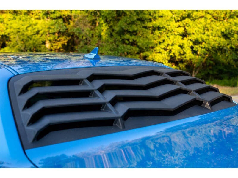 2015 Dodge Challenger SXT Plus