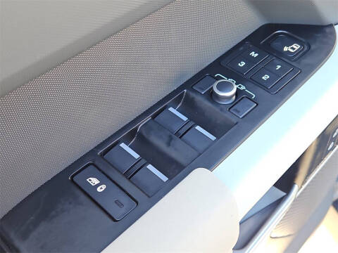 2022 Land Rover Defender 110 X-Dynamic SE