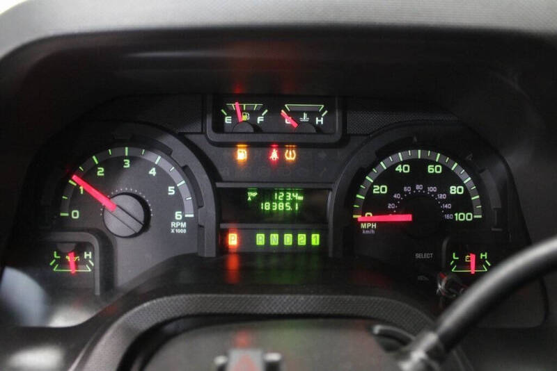 2013 Ford E-Series E-350 SD